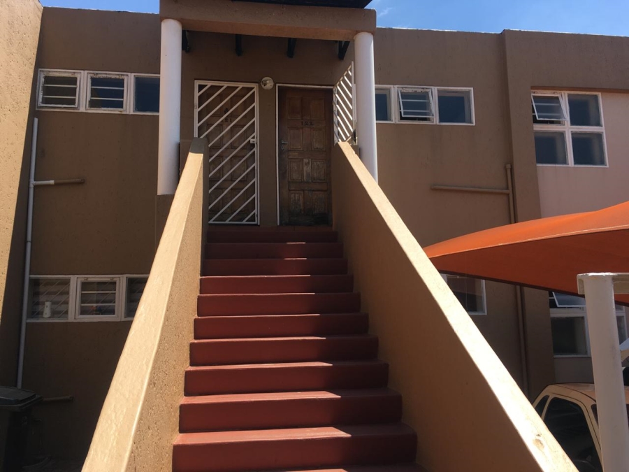 1 Bedroom Property for Sale in Mondeor Gauteng