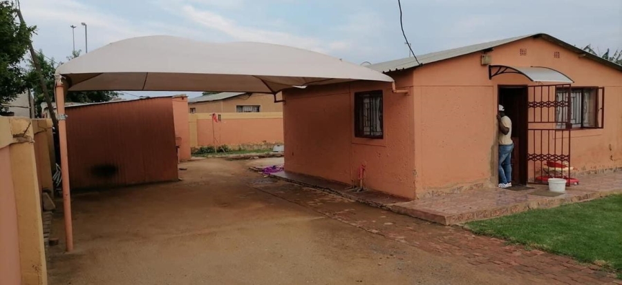 2 Bedroom Property for Sale in Nellmapius Gauteng