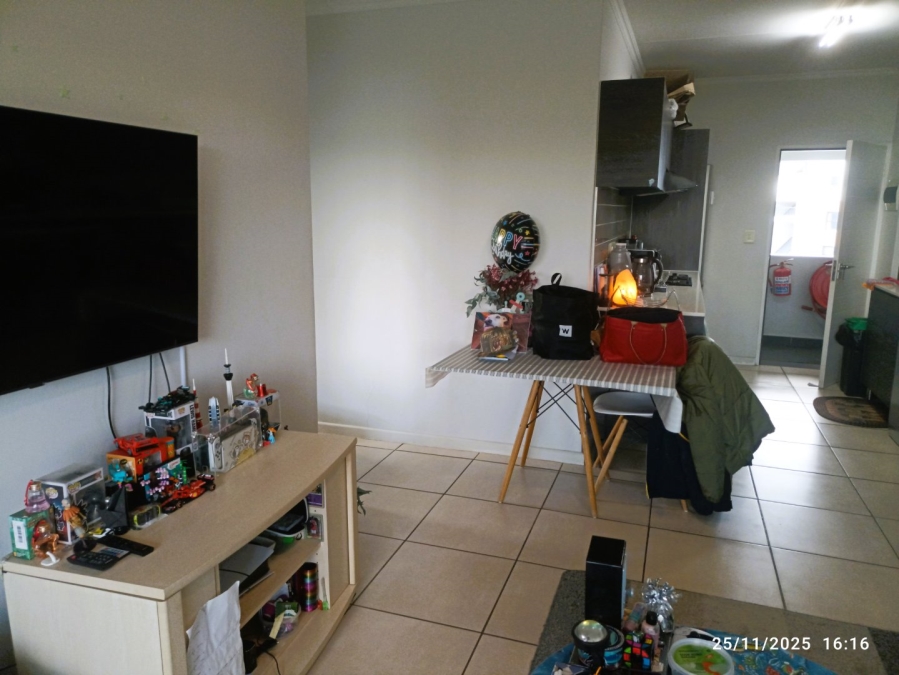 To Let 1 Bedroom Property for Rent in Olivedale Gauteng