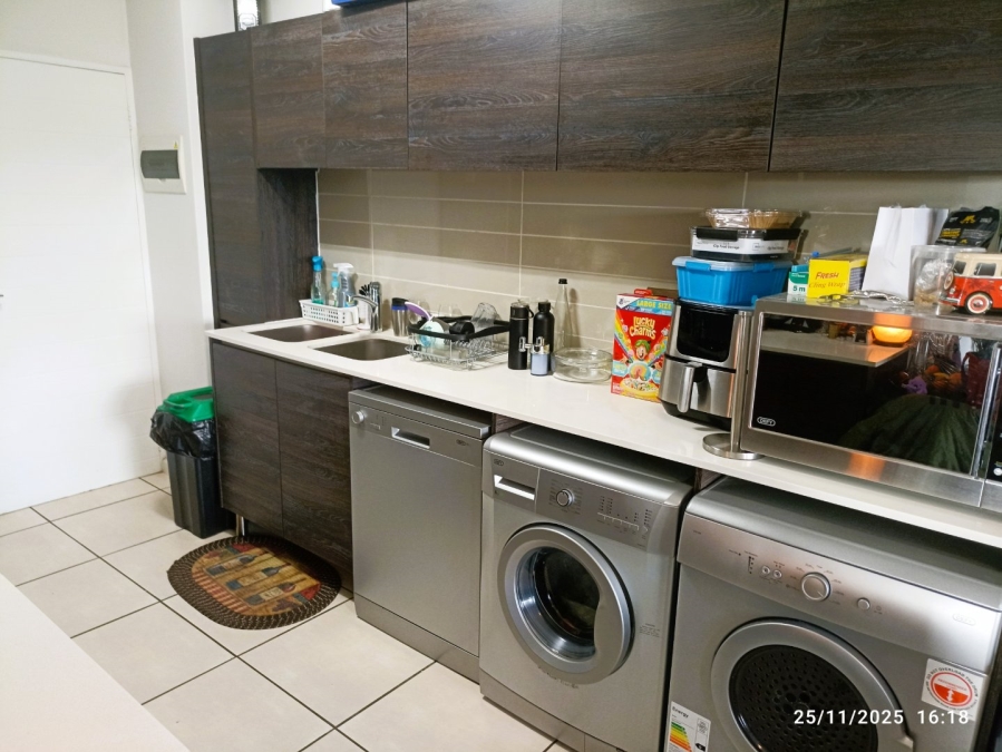 To Let 1 Bedroom Property for Rent in Olivedale Gauteng