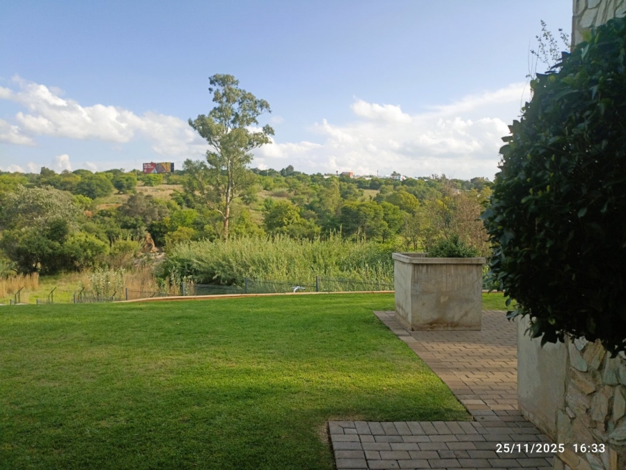 To Let 1 Bedroom Property for Rent in Olivedale Gauteng