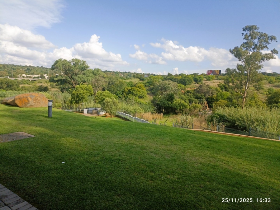 To Let 1 Bedroom Property for Rent in Olivedale Gauteng