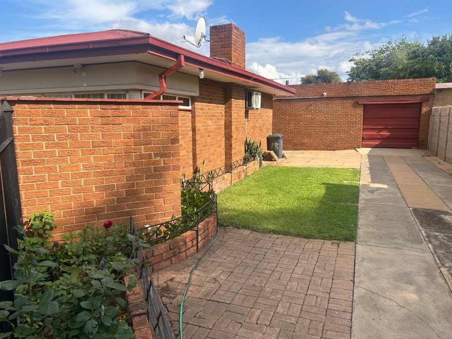 3 Bedroom Property for Sale in West Park Gauteng