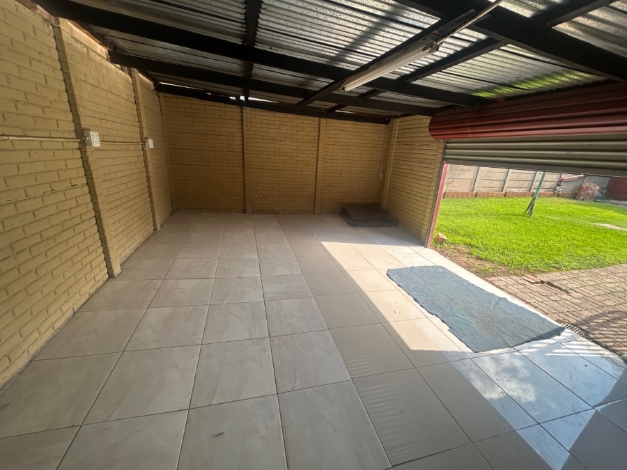 3 Bedroom Property for Sale in West Park Gauteng