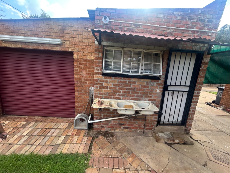3 Bedroom Property for Sale in West Park Gauteng