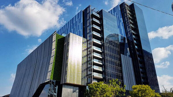 To Let commercial Property for Rent in Wierda Valley Gauteng