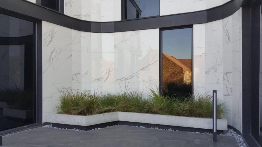 To Let commercial Property for Rent in Wierda Valley Gauteng