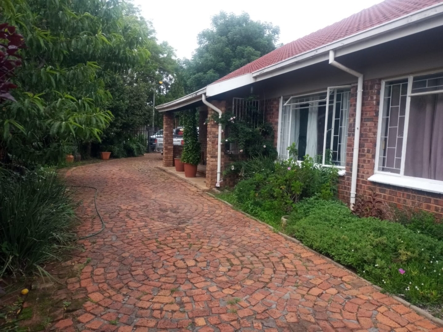 7 Bedroom Property for Sale in Pretoria North Gauteng