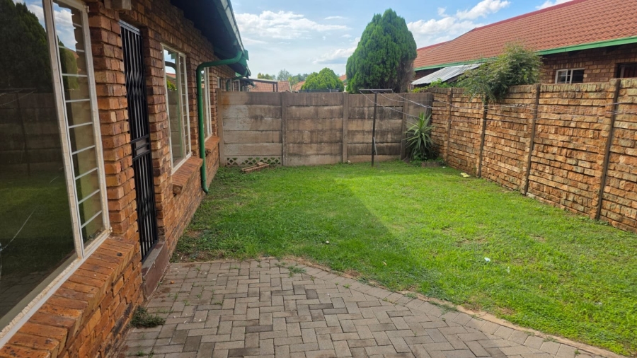 To Let 2 Bedroom Property for Rent in The Orchards Gauteng