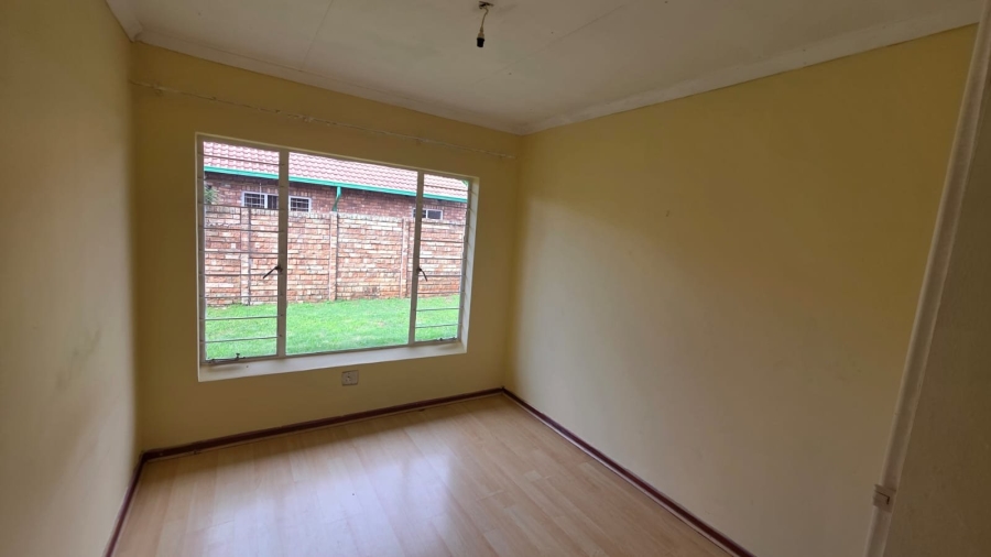 To Let 2 Bedroom Property for Rent in The Orchards Gauteng