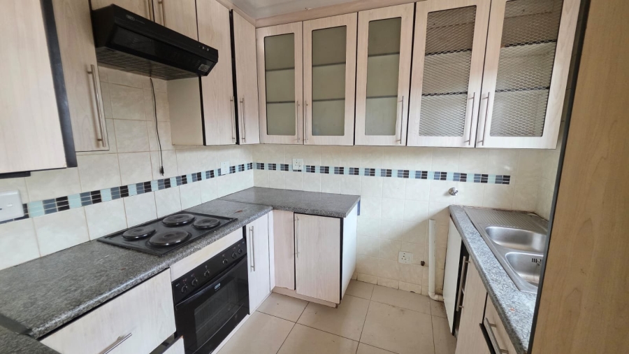 To Let 2 Bedroom Property for Rent in The Orchards Gauteng