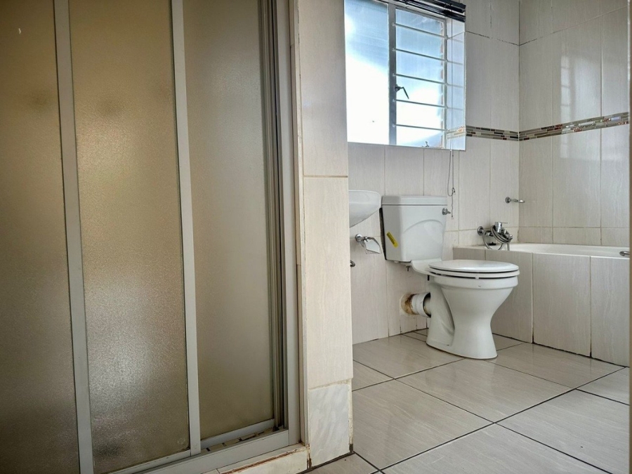 To Let 2 Bedroom Property for Rent in The Orchards Gauteng