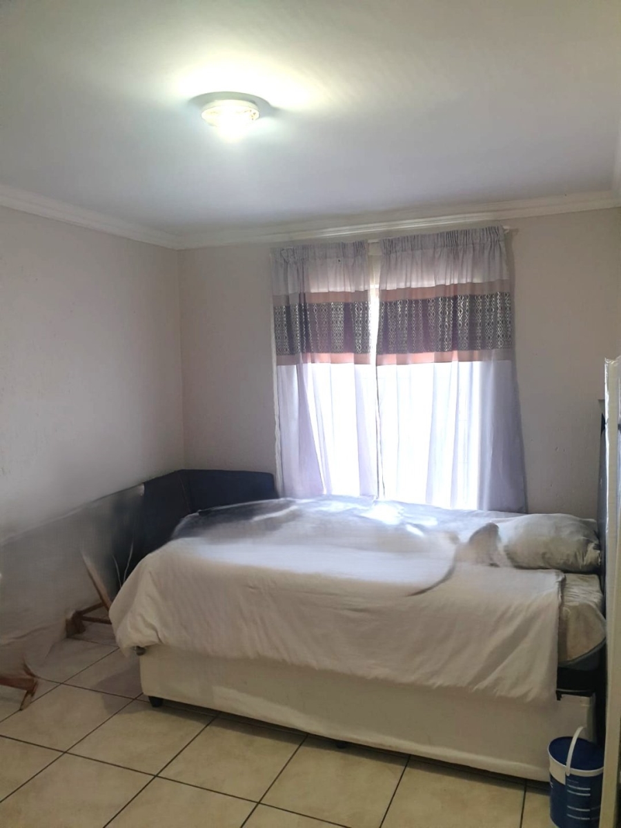 3 Bedroom Property for Sale in Sonneveld Gauteng