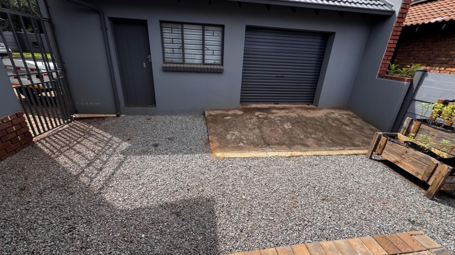 1 Bedroom Property for Sale in Wierda Park Gauteng