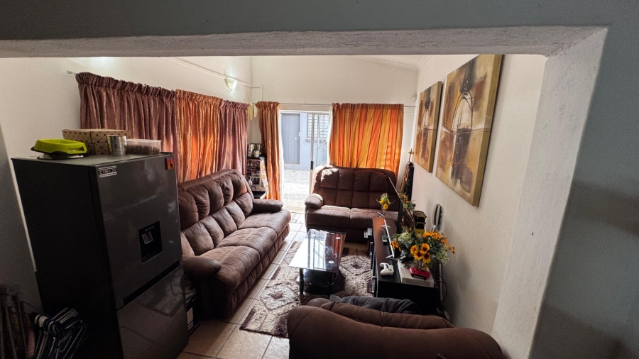 1 Bedroom Property for Sale in Wierda Park Gauteng