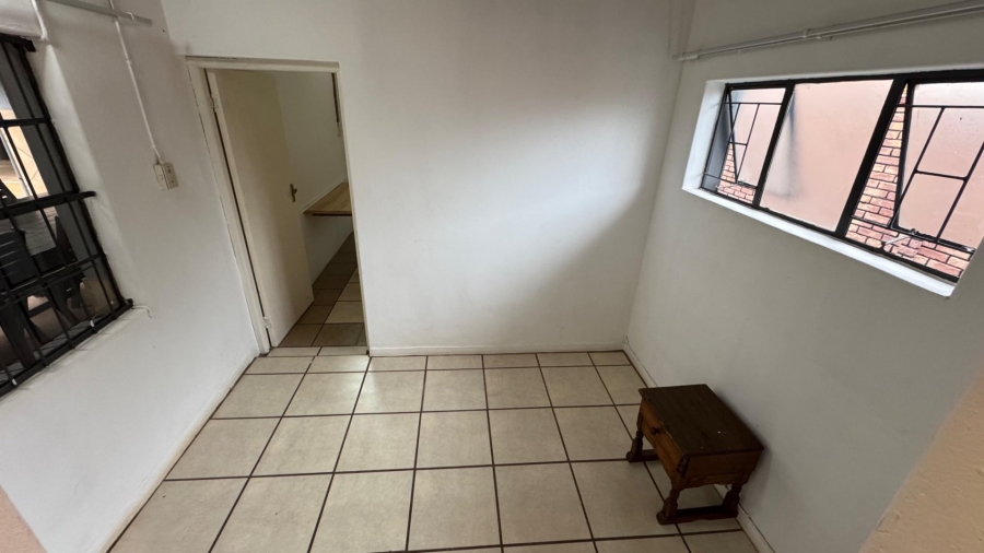 1 Bedroom Property for Sale in Wierda Park Gauteng