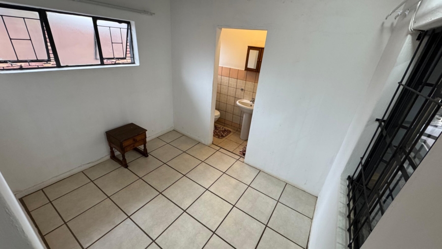 1 Bedroom Property for Sale in Wierda Park Gauteng