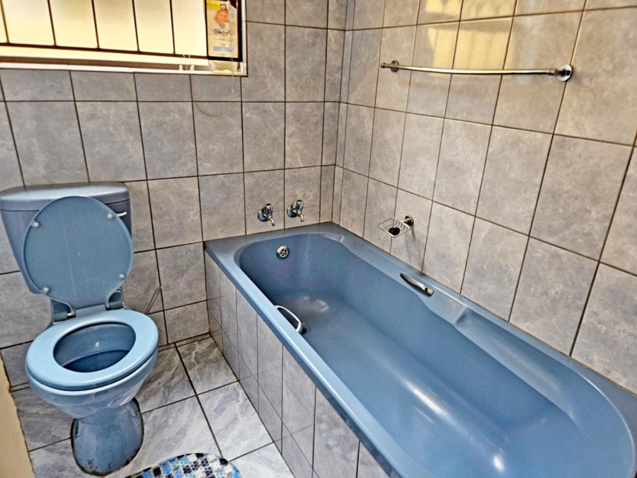 3 Bedroom Property for Sale in Birch Acres Gauteng