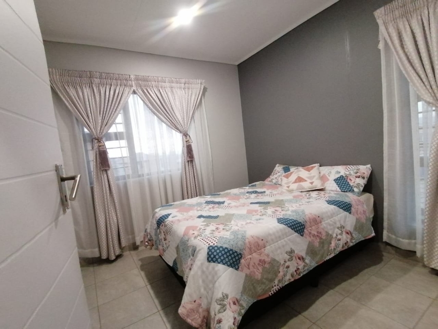 To Let 4 Bedroom Property for Rent in Danville Gauteng