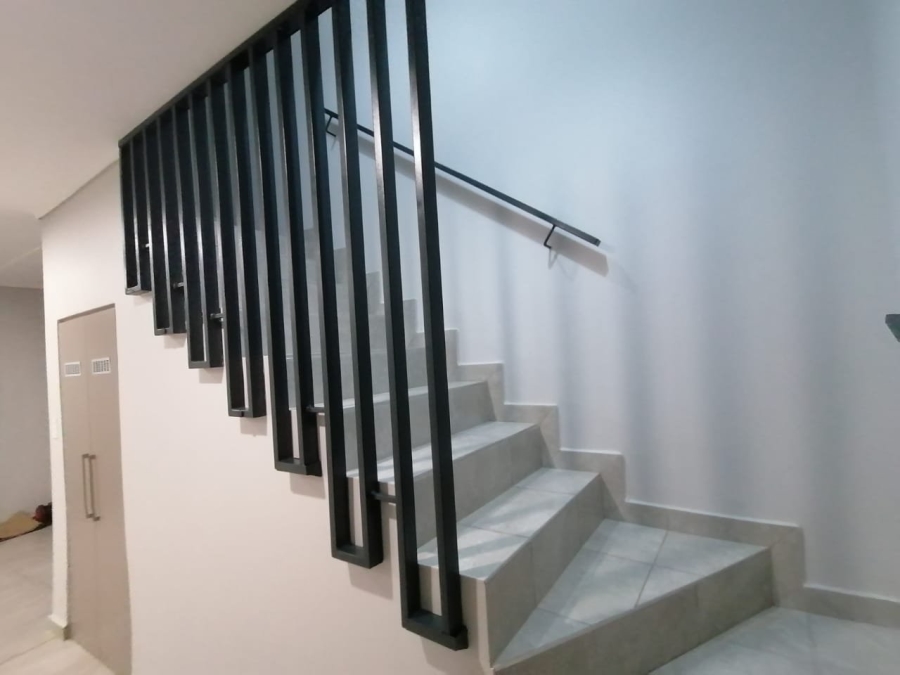 To Let 4 Bedroom Property for Rent in Danville Gauteng