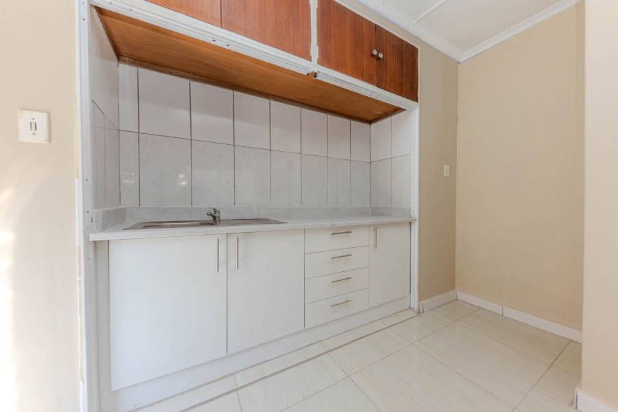 To Let  Bedroom Property for Rent in Bosmont Gauteng