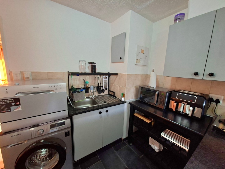 1 Bedroom Property for Sale in Hatfield Gauteng