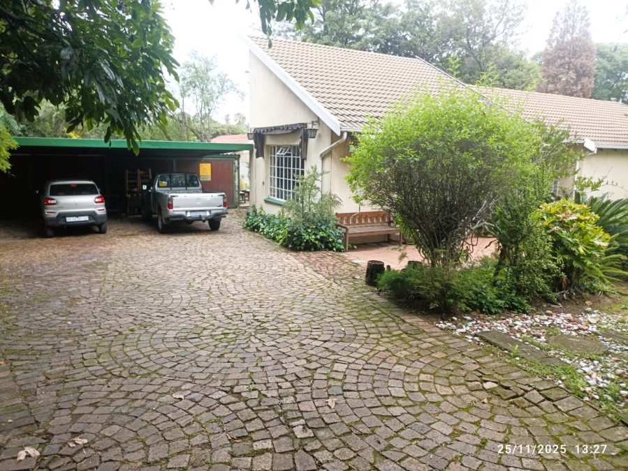 To Let 2 Bedroom Property for Rent in Bromhof Gauteng