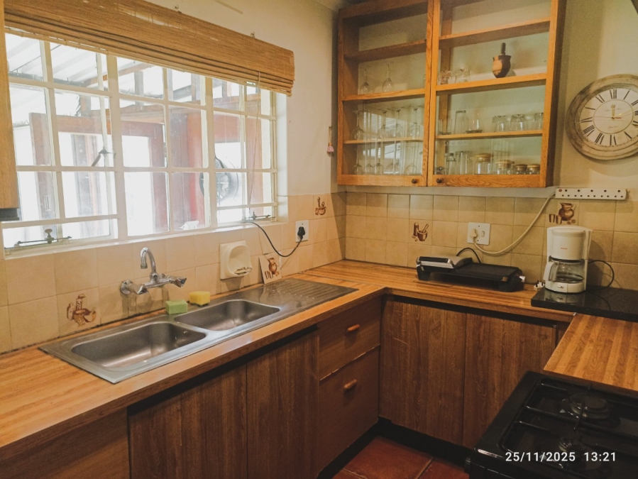 To Let 2 Bedroom Property for Rent in Bromhof Gauteng