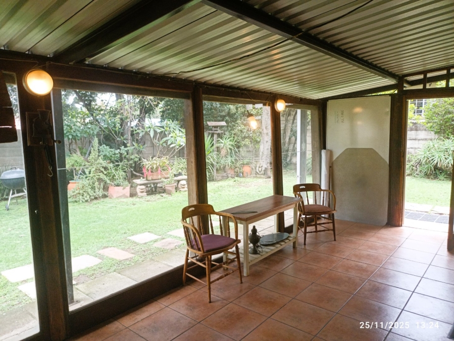 To Let 2 Bedroom Property for Rent in Bromhof Gauteng