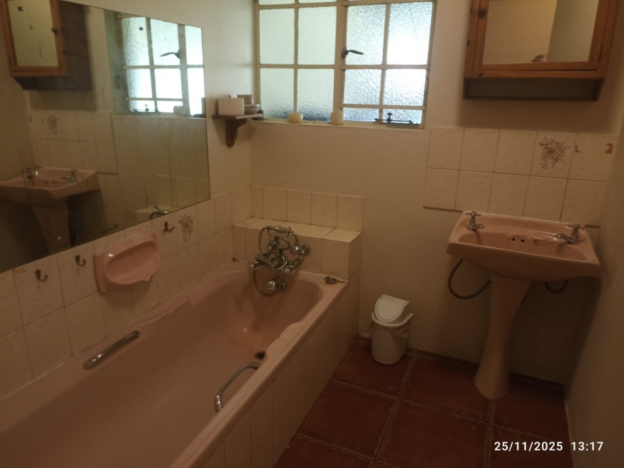 To Let 2 Bedroom Property for Rent in Bromhof Gauteng