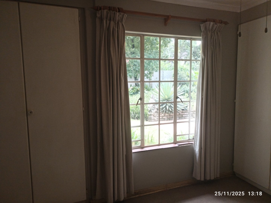 To Let 2 Bedroom Property for Rent in Bromhof Gauteng