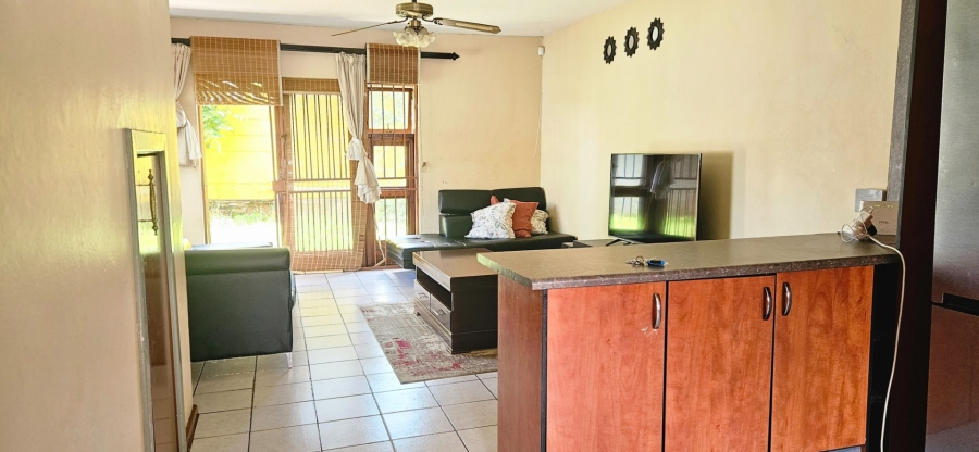 2 Bedroom Property for Sale in Fontainebleau Gauteng