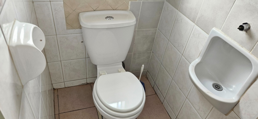 2 Bedroom Property for Sale in Fontainebleau Gauteng