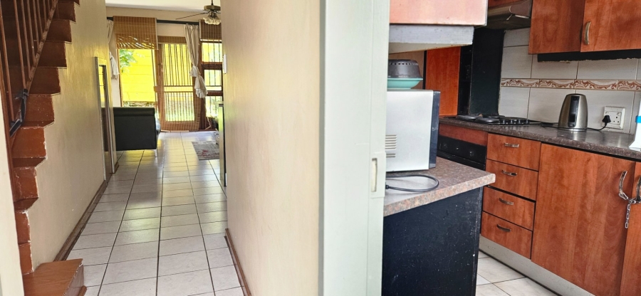 2 Bedroom Property for Sale in Fontainebleau Gauteng