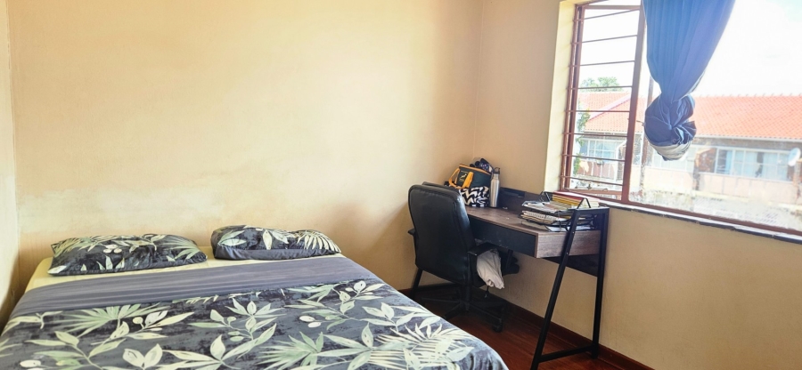 2 Bedroom Property for Sale in Fontainebleau Gauteng