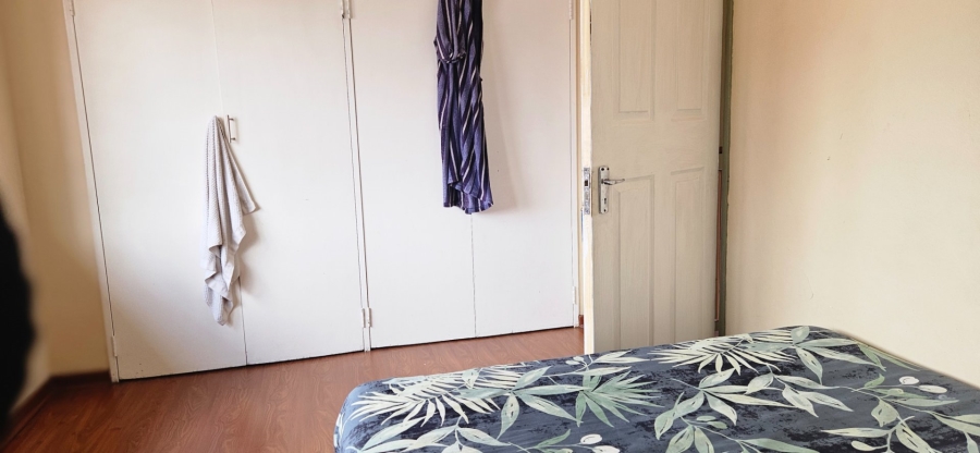 2 Bedroom Property for Sale in Fontainebleau Gauteng