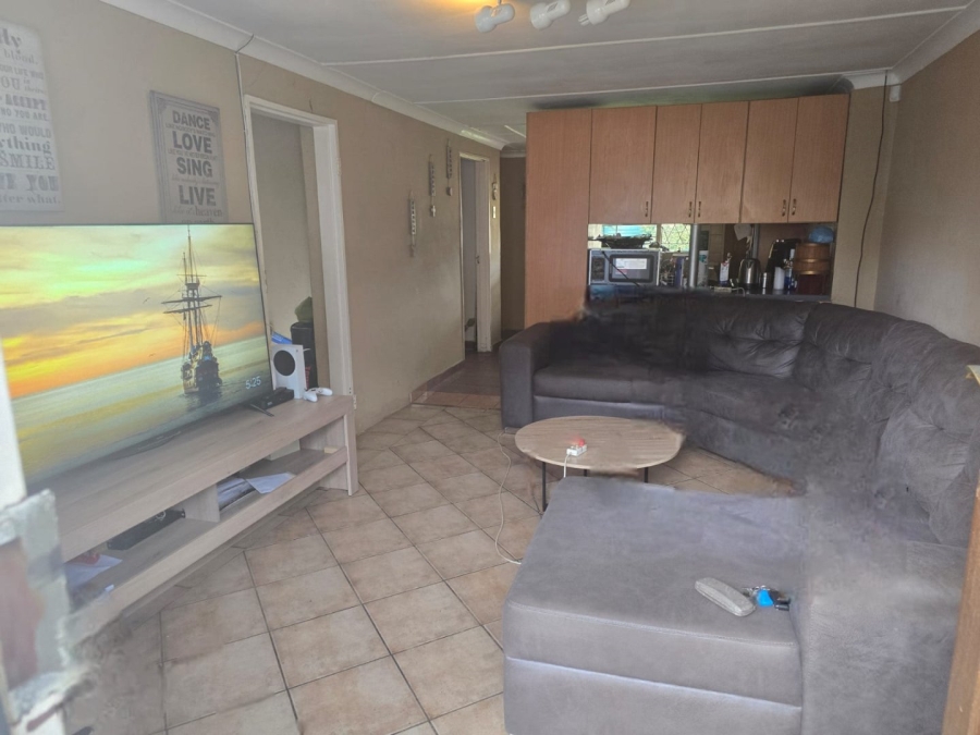 To Let 2 Bedroom Property for Rent in Witfield Gauteng