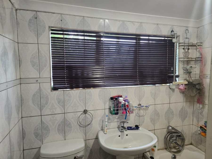 To Let 2 Bedroom Property for Rent in Witfield Gauteng