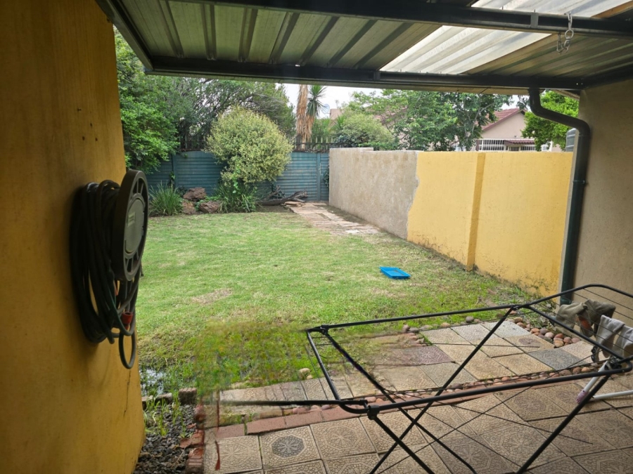 To Let 2 Bedroom Property for Rent in Witfield Gauteng