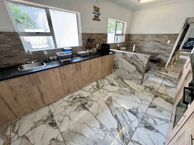 4 Bedroom Property for Sale in Birchleigh Gauteng