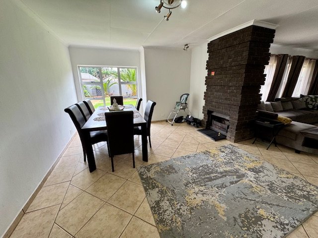 4 Bedroom Property for Sale in Birchleigh Gauteng