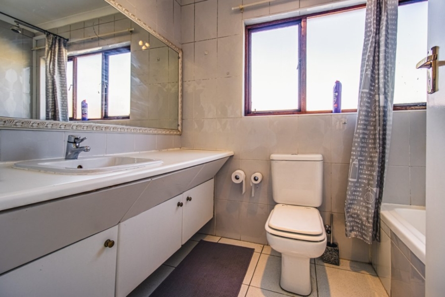 3 Bedroom Property for Sale in Bruma Gauteng