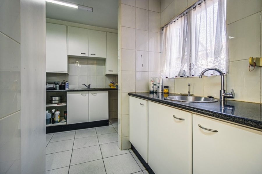 3 Bedroom Property for Sale in Bruma Gauteng