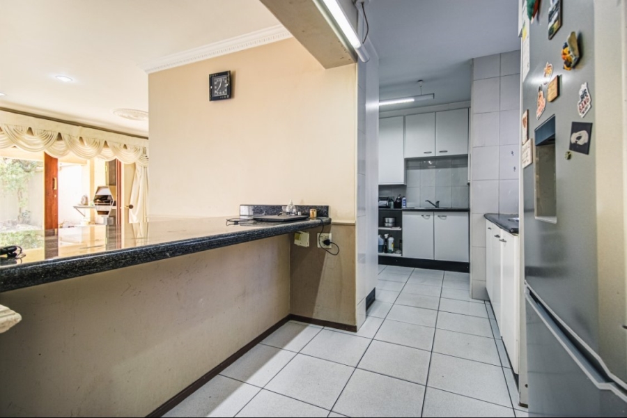 3 Bedroom Property for Sale in Bruma Gauteng