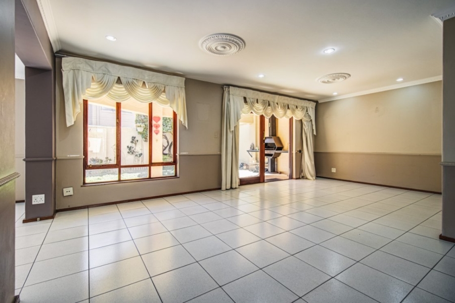 3 Bedroom Property for Sale in Bruma Gauteng