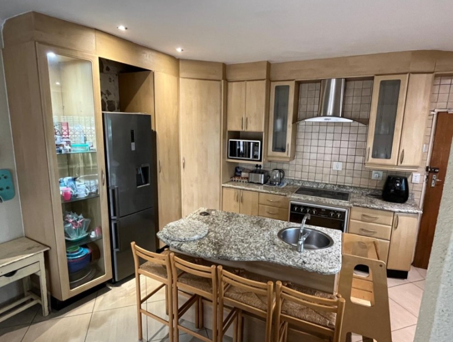 3 Bedroom Property for Sale in Dawnview Gauteng