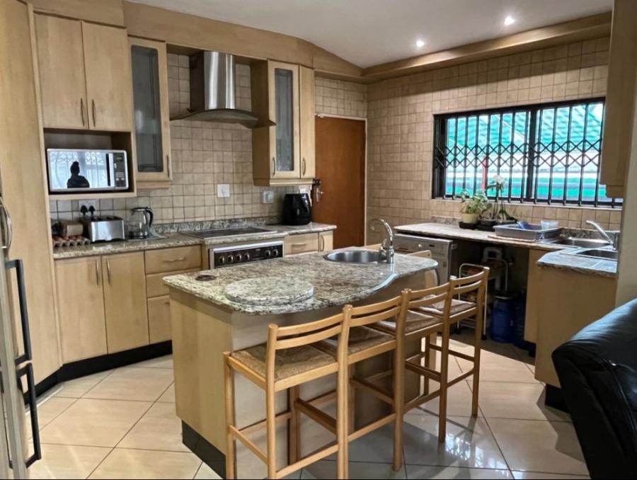 3 Bedroom Property for Sale in Dawnview Gauteng