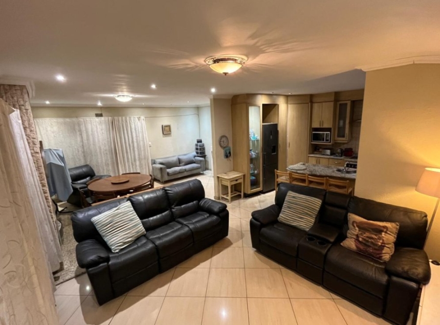 3 Bedroom Property for Sale in Dawnview Gauteng