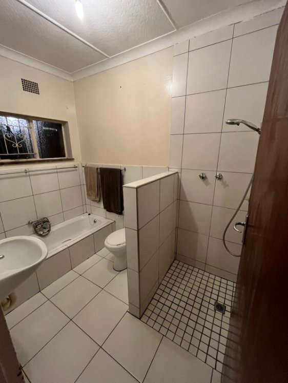 3 Bedroom Property for Sale in Dawnview Gauteng