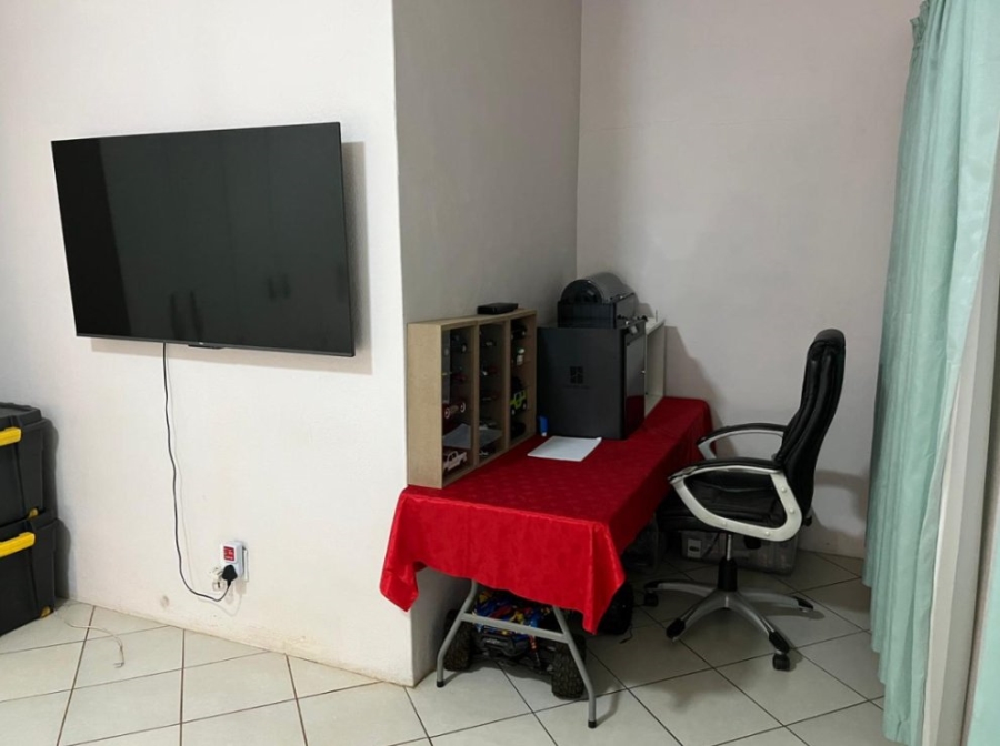 3 Bedroom Property for Sale in Dawnview Gauteng